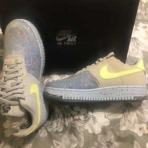 Brand new Nike shoes never worn size 10 women